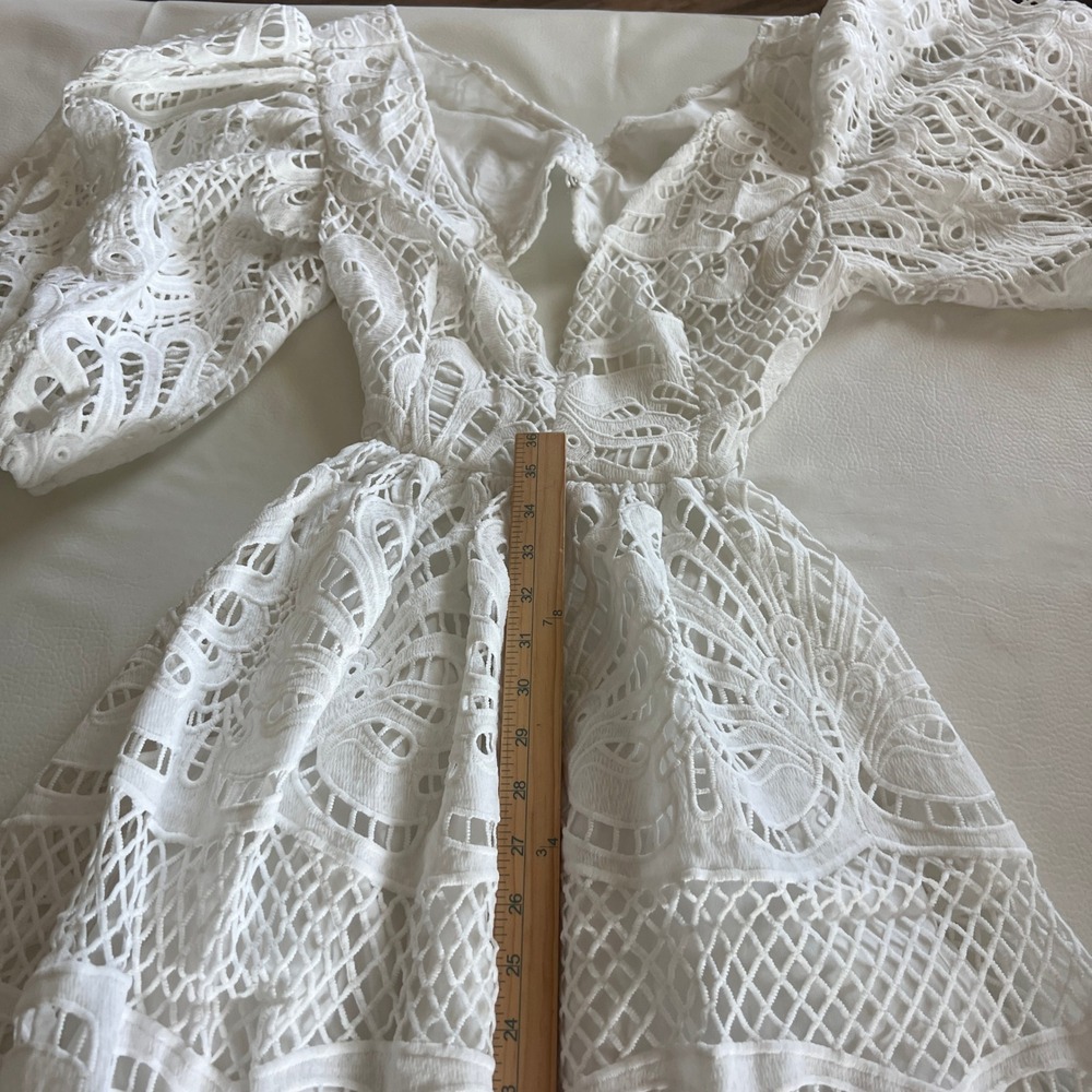 Showpo Anieshaya Dress 6 White Lace Eyelet Puff Sleeve Cutout Back Midi Boho NEW - Picture 8 of 11